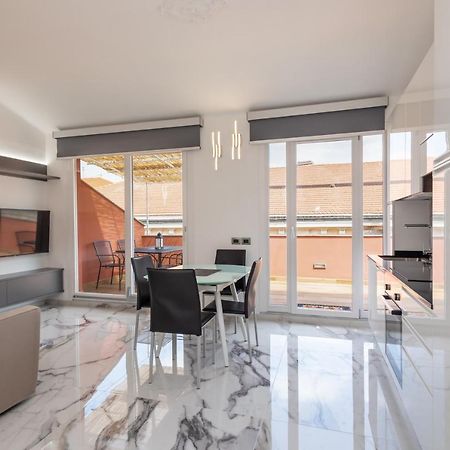 Casa Vacanza " La Rosa " Imperia Liguria Екстериор снимка