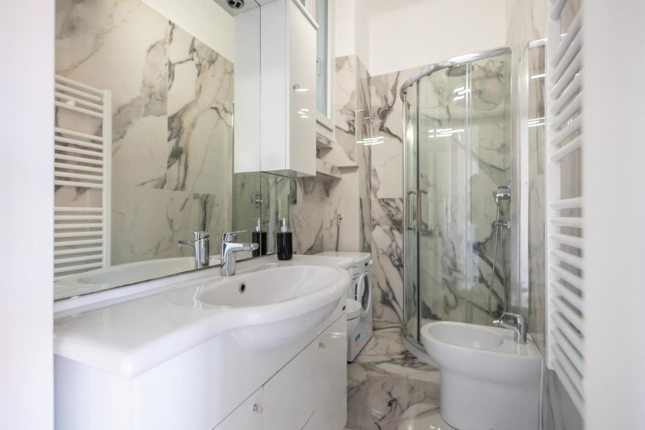 Casa Vacanza " La Rosa " Imperia Liguria Екстериор снимка