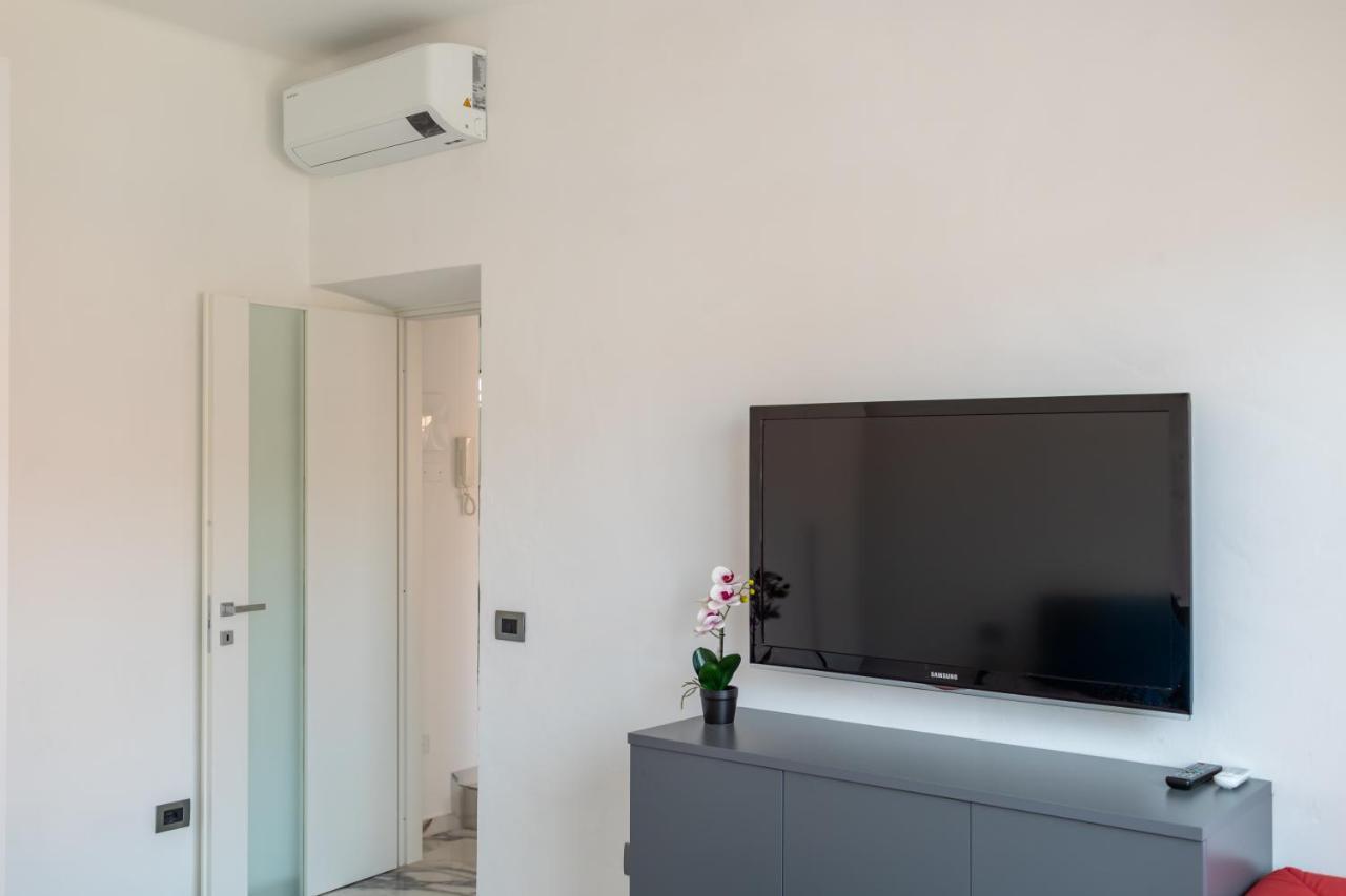 Casa Vacanza " La Rosa " Imperia Liguria Екстериор снимка