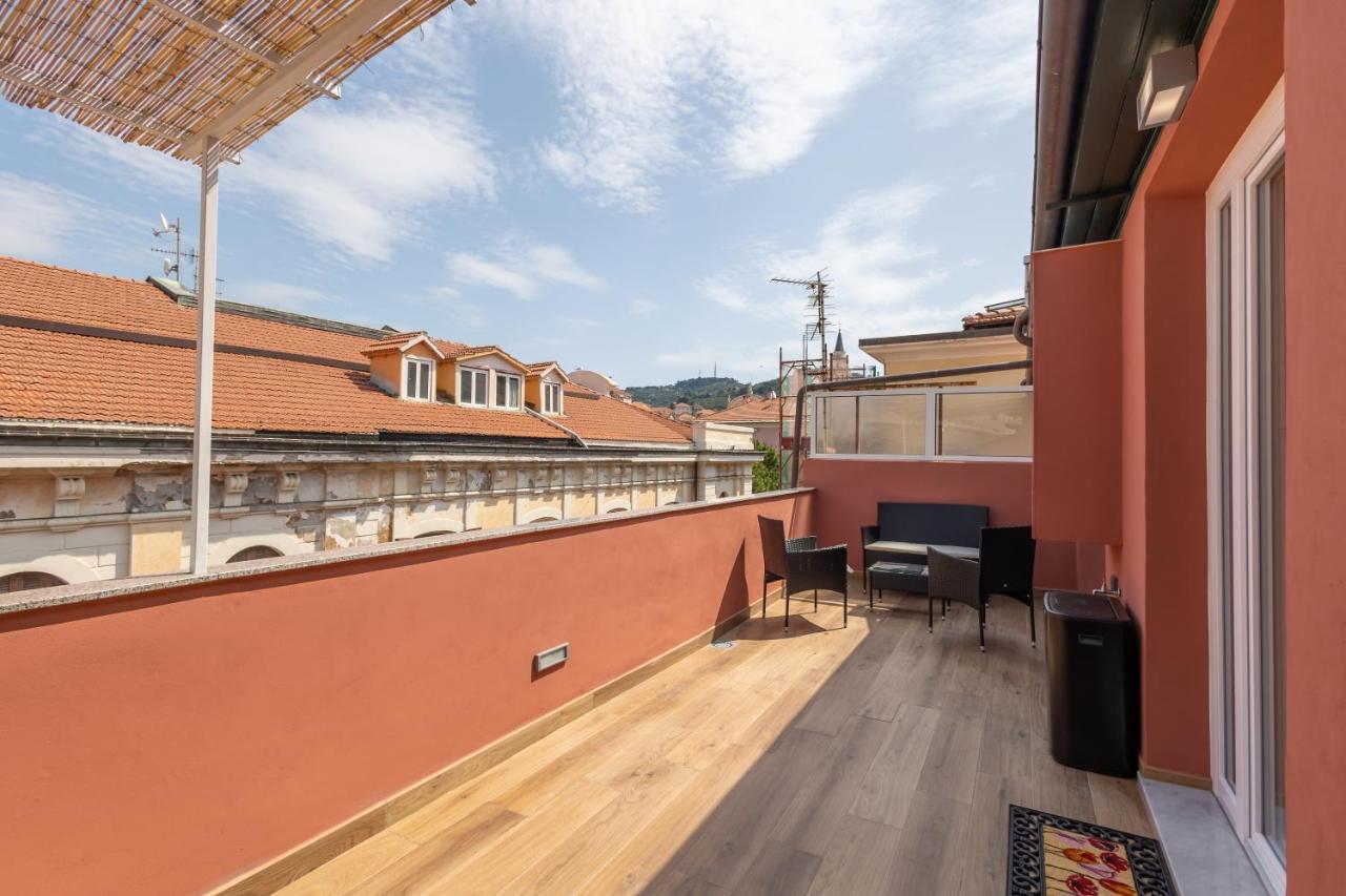 Casa Vacanza " La Rosa " Imperia Liguria Екстериор снимка