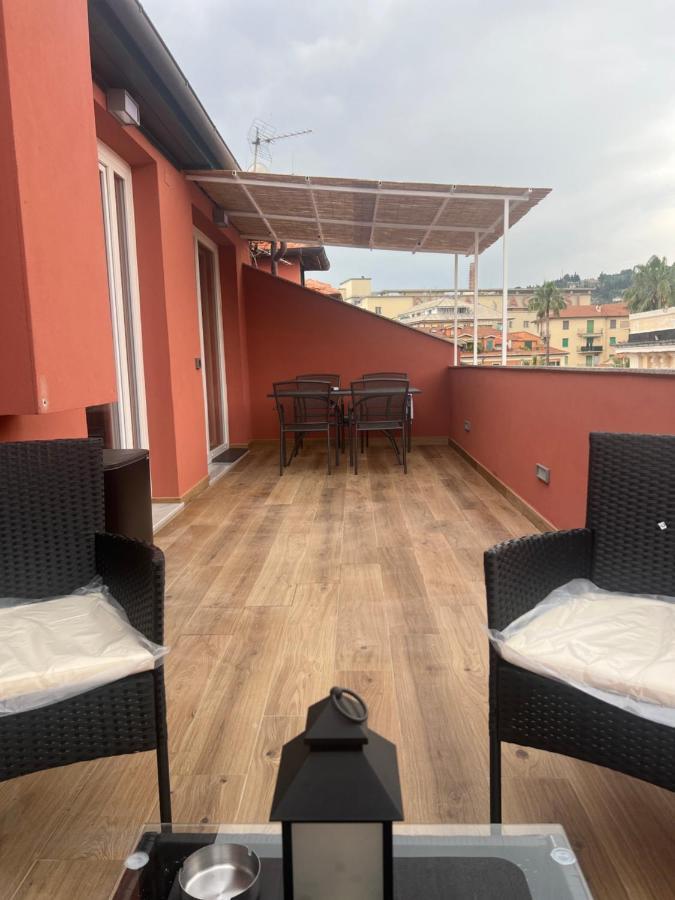 Casa Vacanza " La Rosa " Imperia Liguria Екстериор снимка